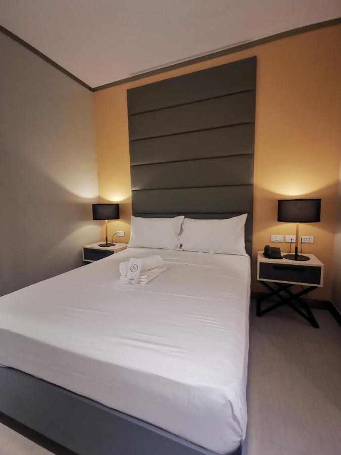 Yes Hotel Pandi Bulacan Bagian luar foto